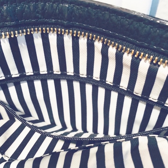 Kate Spade Purse - Picture 6 of 8